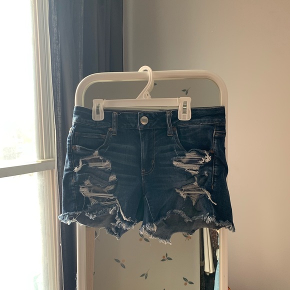 AE distressed blue jean shorts - Picture 3 of 3